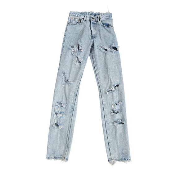 Vintage Levi’s 550 Distressed Light Wash High-Rise Mom Jeans 28×34 - Picture 1 of 8